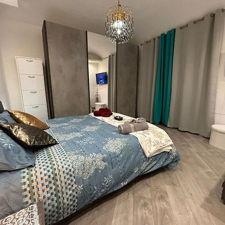 Cmhouselove Roma Alessandrino Vicino Metro C Zewnętrze zdjęcie